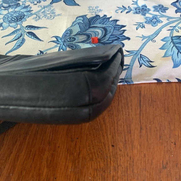 Coach Large Leather Wristlet/ Clutch - Picture 10 of 10